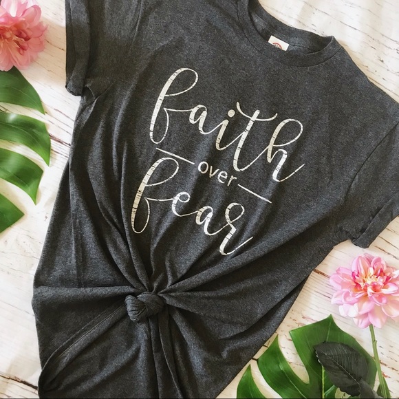 Restocking Faith Over Fear Tee ❤️ - Picture 2 of 3